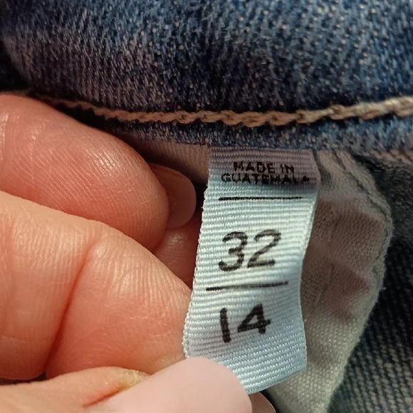 LOFT Classic Blue Jean Shorts - Picture 4 of 4